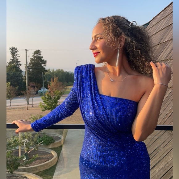 — Royal blue one-shoulder split thigh formal dress — - Picture 1 of 2